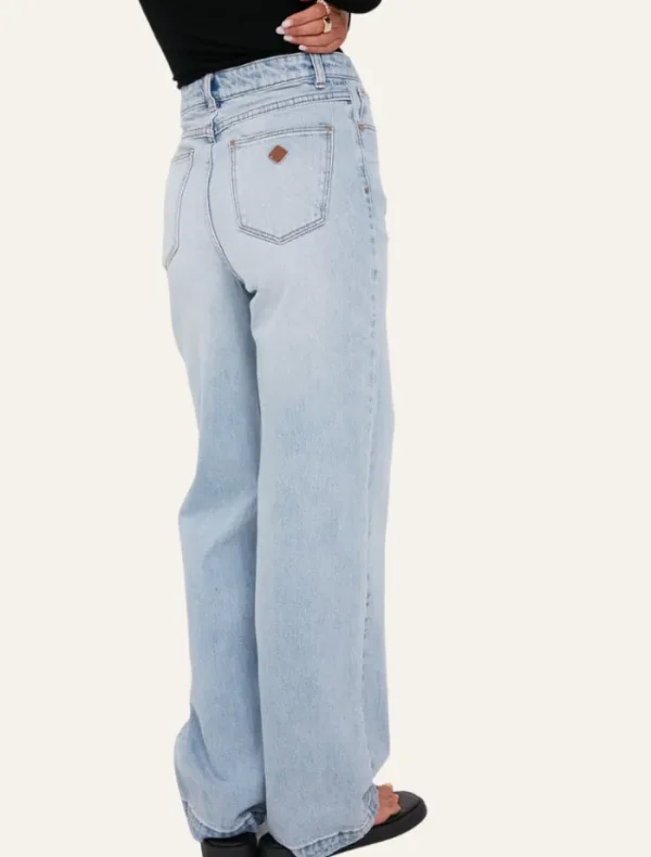 Abrand A 94 High & Wide - Linda Organic< Denim | Tops