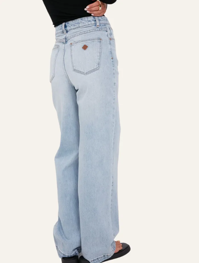 a__high_amp_wide__linda_o_1.webp Abrand A 94 High & Wide - Linda Organic< Denim | Tops