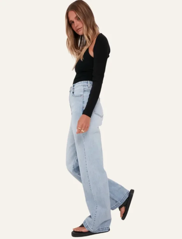 Abrand A 94 High & Wide - Linda Organic< Denim | Tops