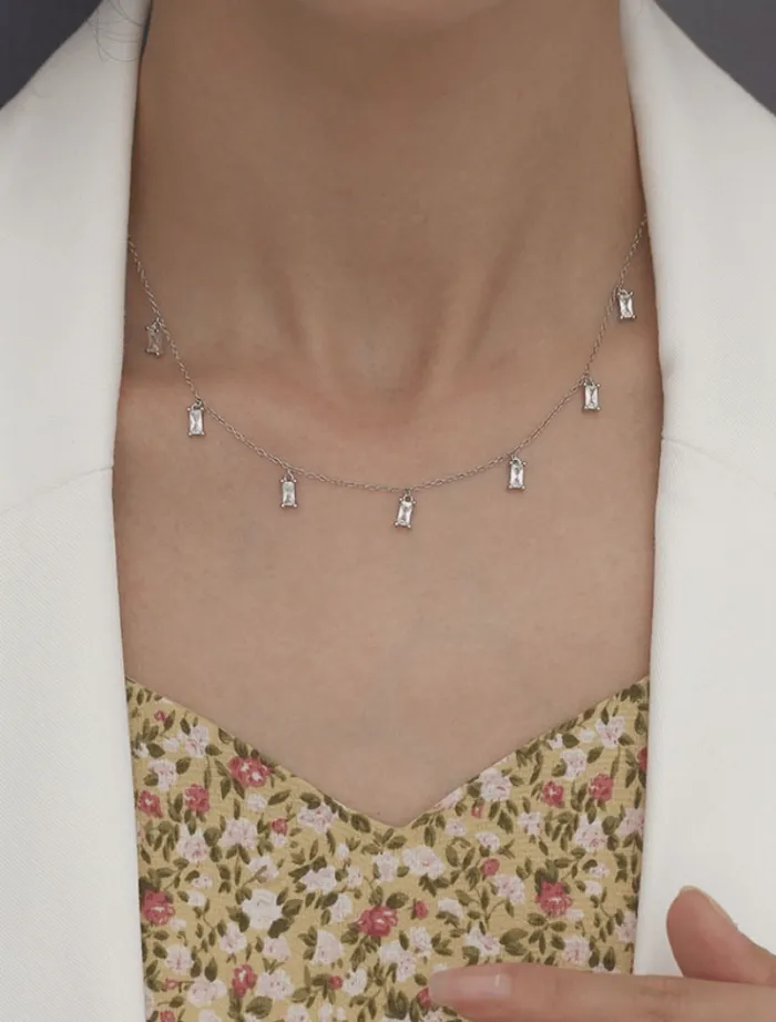 aline_necklace__silver_1.webp Insurge Clothing Aline Necklace - Silver< Necklaces
