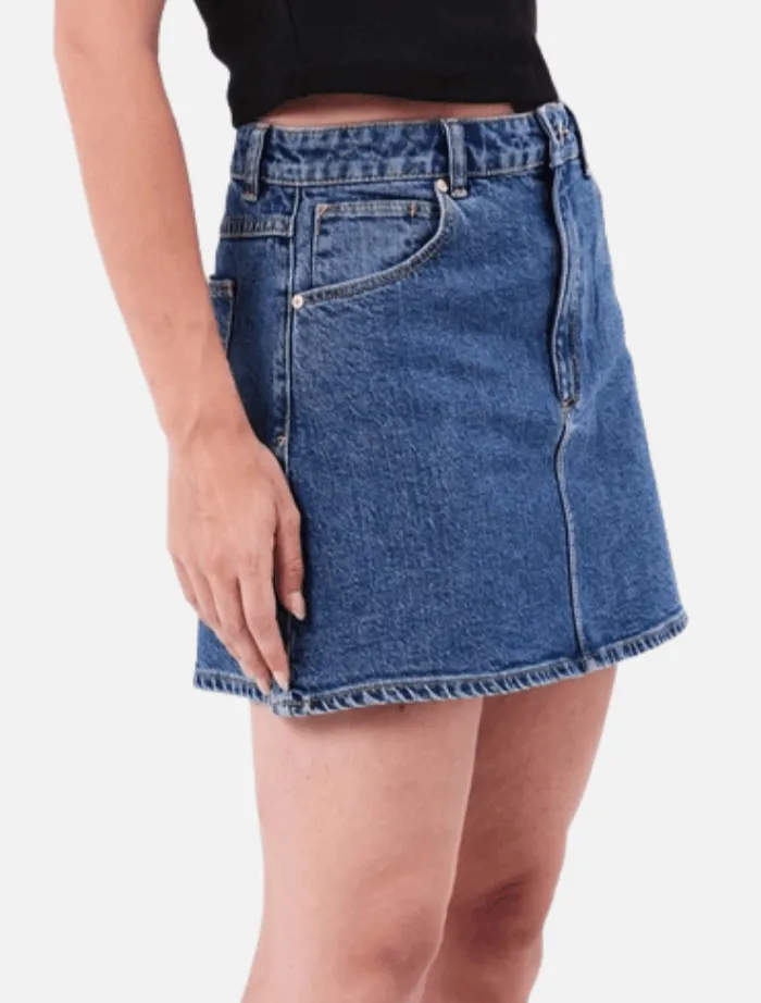 aline_skirt_reese_3.webp Abrand Aline Skirt Reese< Denim | Skirts