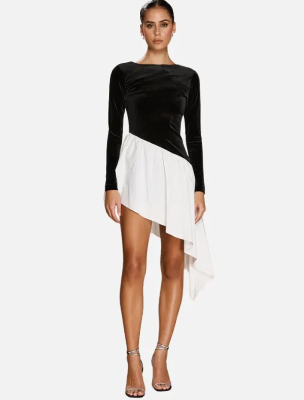 Sonya Amora Dress - Black and White< Casual Dresses | Mini Dresses