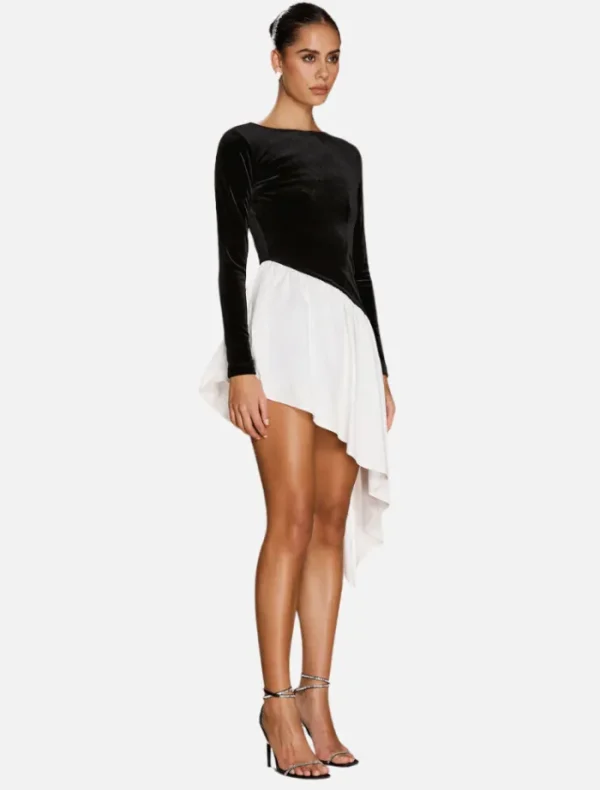 Sonya Amora Dress - Black and White< Casual Dresses | Mini Dresses