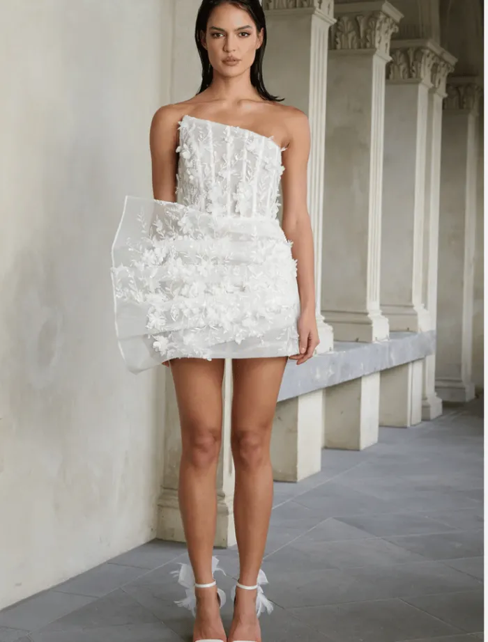 azaria_dress__white_0.webp Eliya The Label Azaria Dress - White< Mini Dresses | Midi Dresses