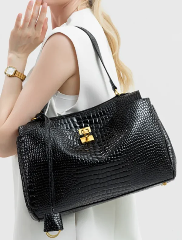 Insurge Clothing Cleo Tote Bag - Black< Bags | Tops