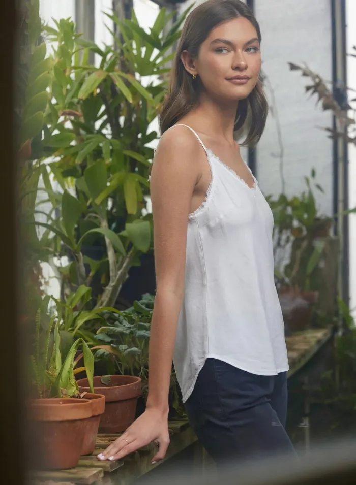 frayed_cami__white_2.webp Bella Dahl Frayed Cami - White< Shirts | Tops