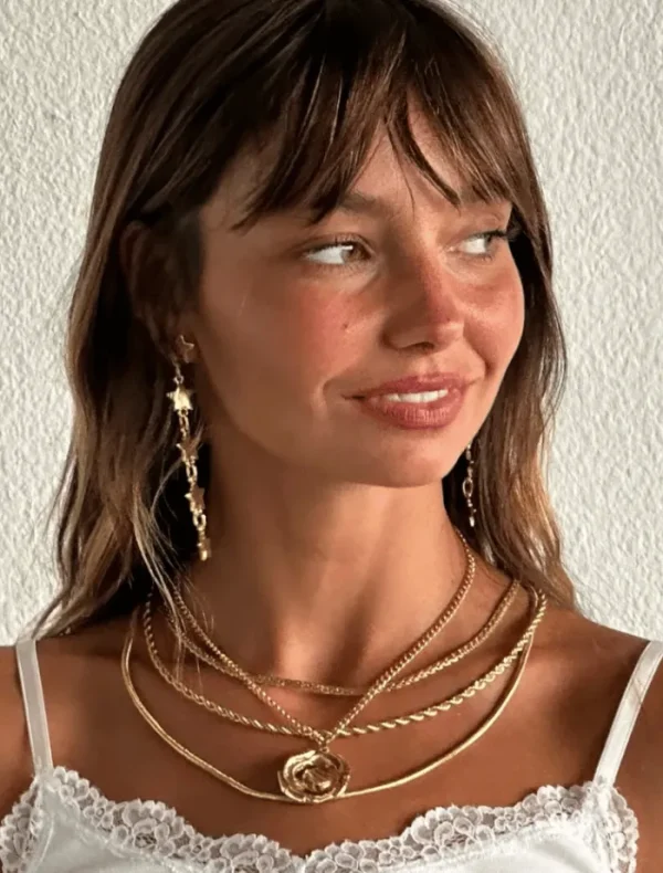 Susmie’s Give Me Some Advice Necklace - Gold< Necklaces