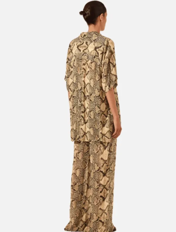 Shona Joy Hadiya Side Split Short Sleeve Shirt - Almond/Multi< Shorts | Shirts