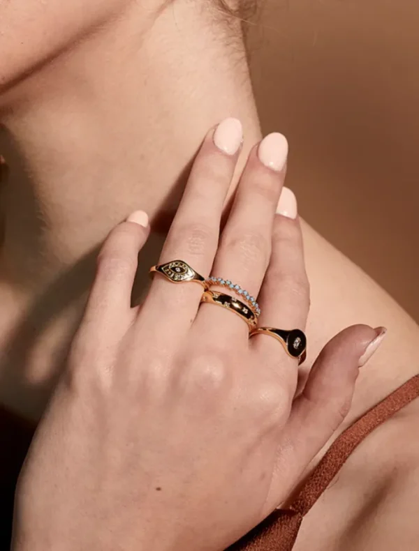 Jolie and Deen Holly Ring - Gold< Rings
