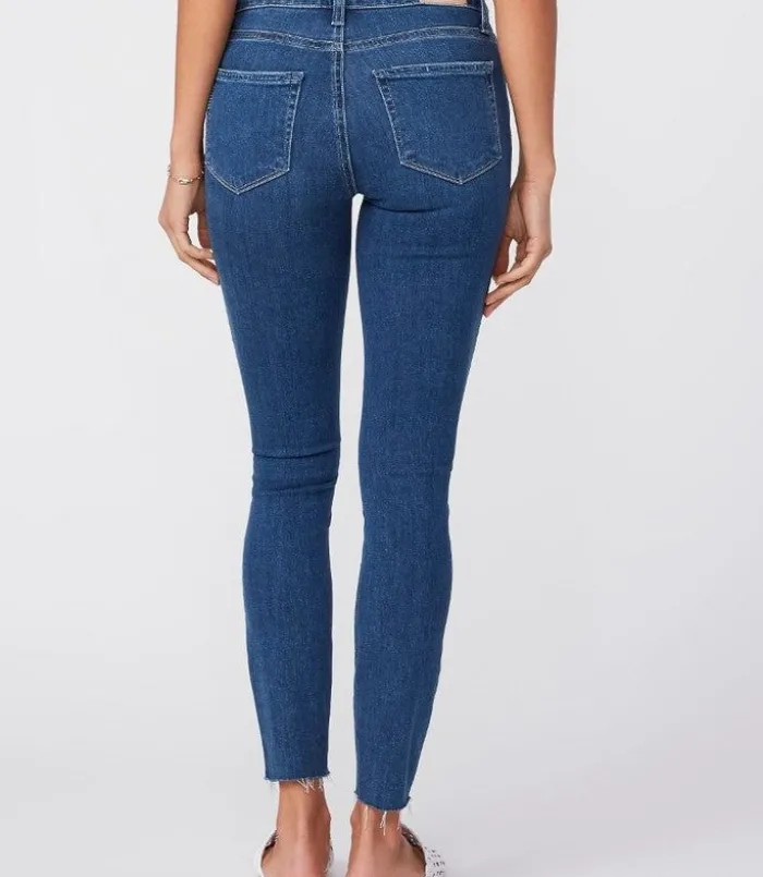 hoxton_ankle_raw_hem__bah_1.webp PAIGE Hoxton Ankle Raw Hem - Bahia< Denim
