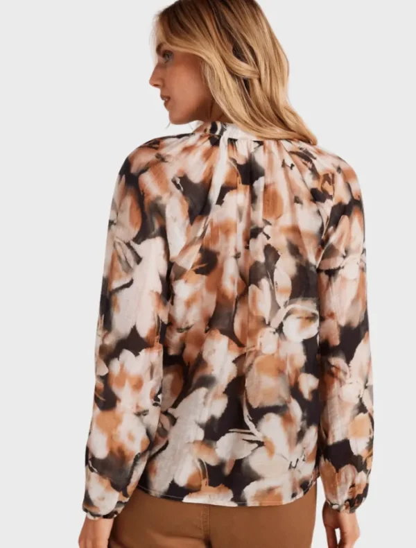 Bella Dahl Long Sleeve Shirred Raglan Shirt - Harvest Floral Print< Skirts | Shirts