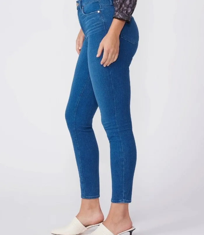 margot_ankle__amia_3.webp PAIGE Margot Ankle - Amia< Denim