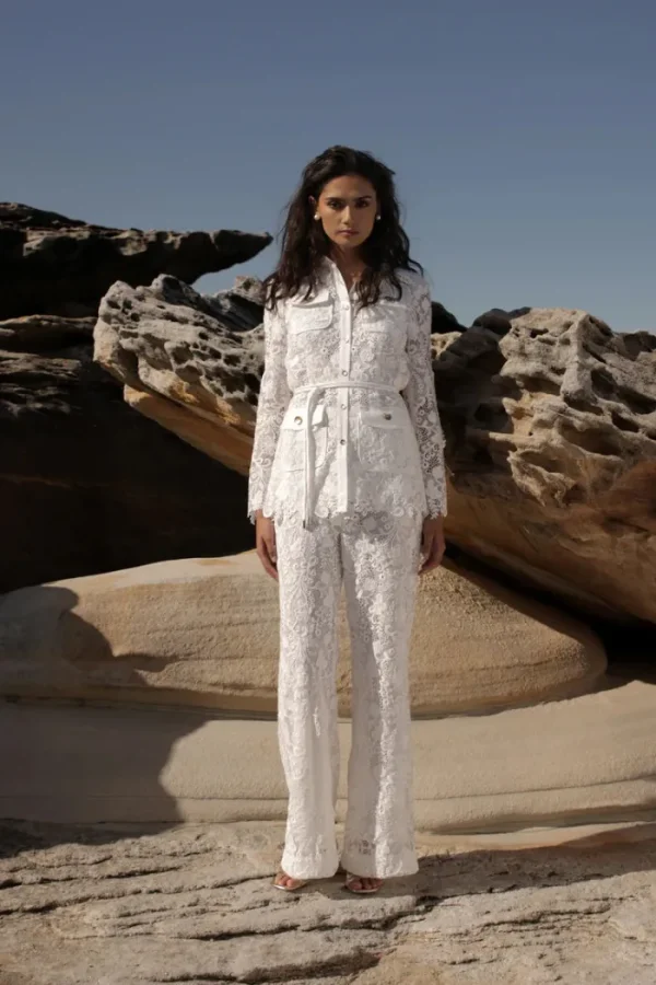 Sonya Rana Lace Blazer - White< Pants