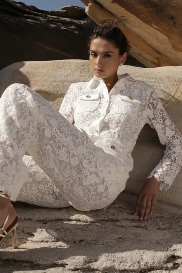 Sonya Rana Lace Blazer - White< Pants