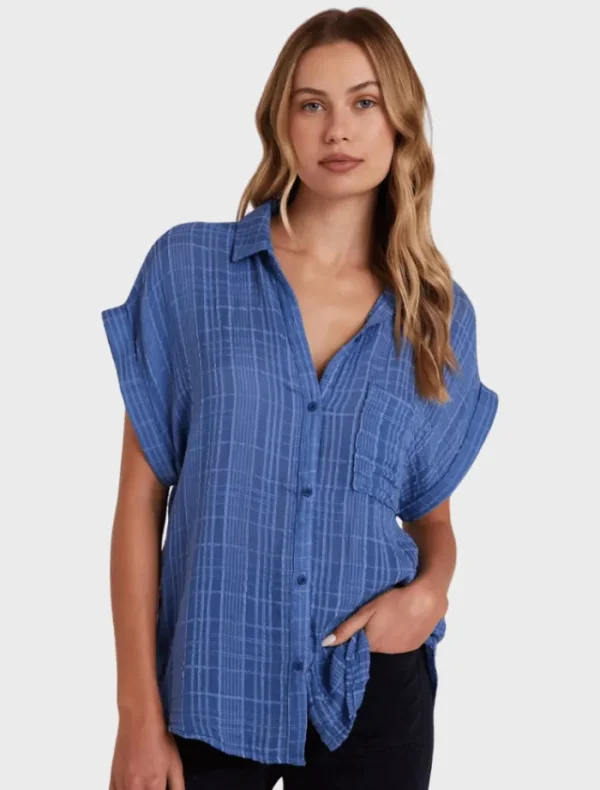 Bella Dahl Short Sleeve Pocket Button Down - Bright Indigo< Shorts | Skirts