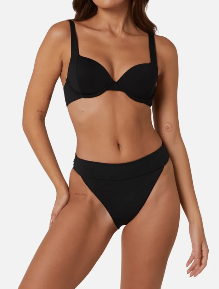 the_contour_boost_top__bl_0.webp It's Now Cool The Contour Boost Top - Black< Swimwear | Tops