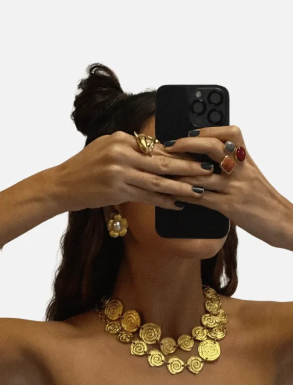 Susmie’s Twisted Girl Necklace/Belt - Gold< Necklaces