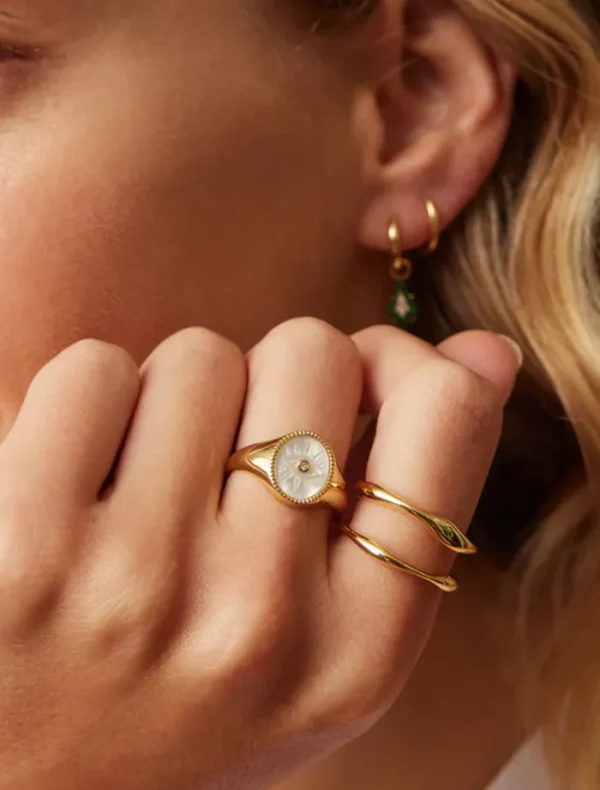 Jolie and Deen Verona Ring - Gold< Rings